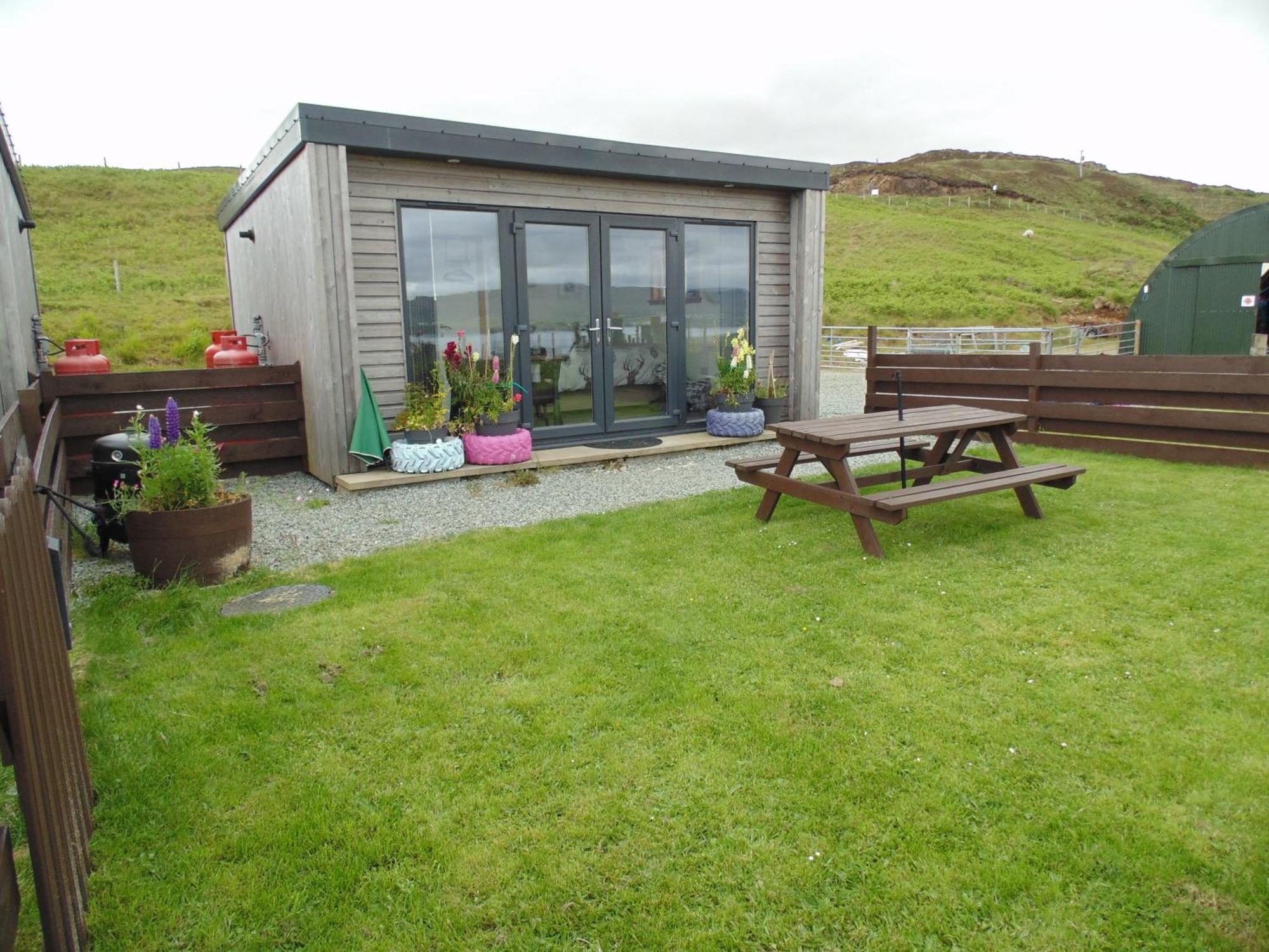 Lampay Chalets Dunvegan  Exteriör bild