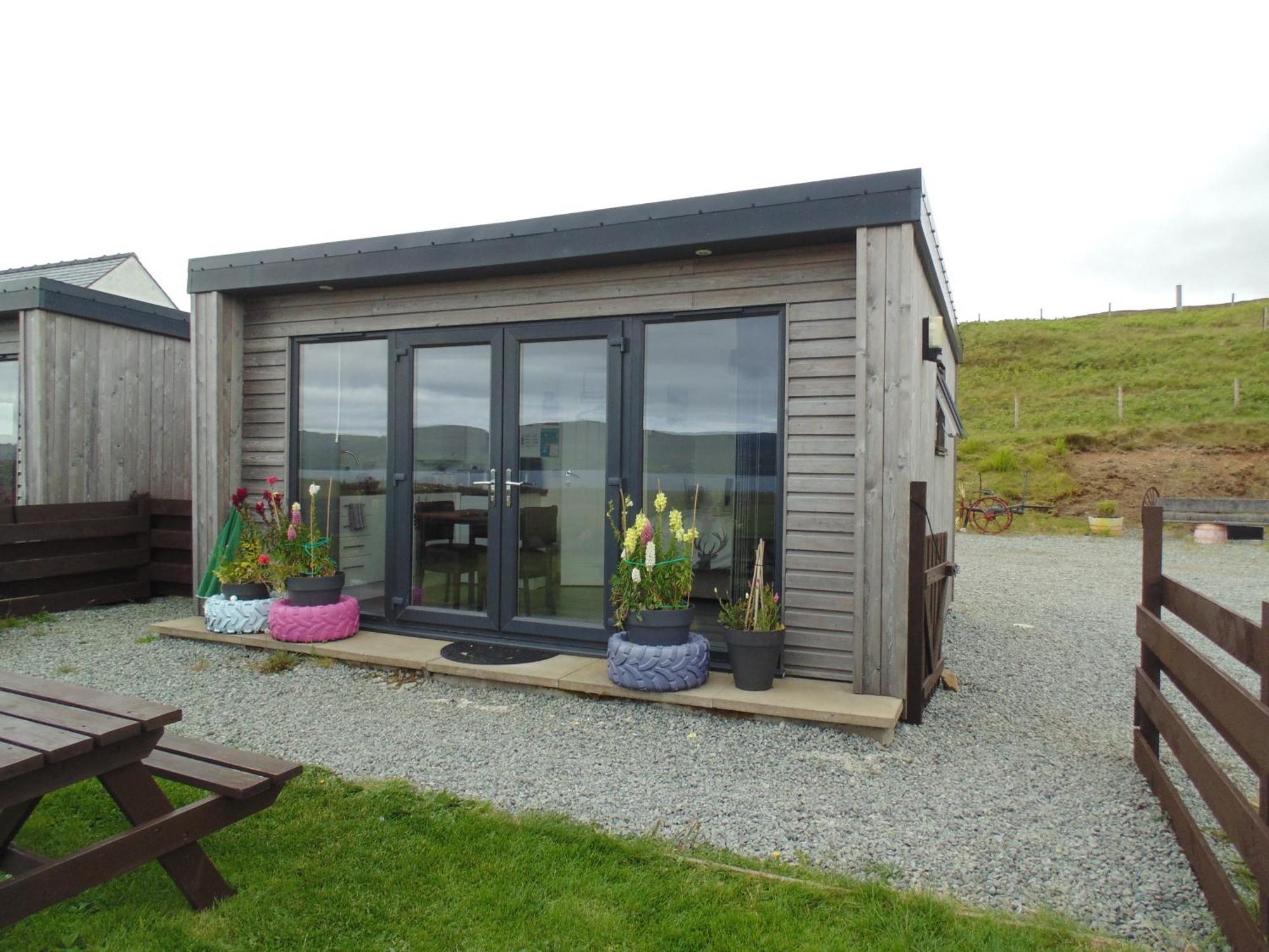 Lampay Chalets Dunvegan  Exteriör bild